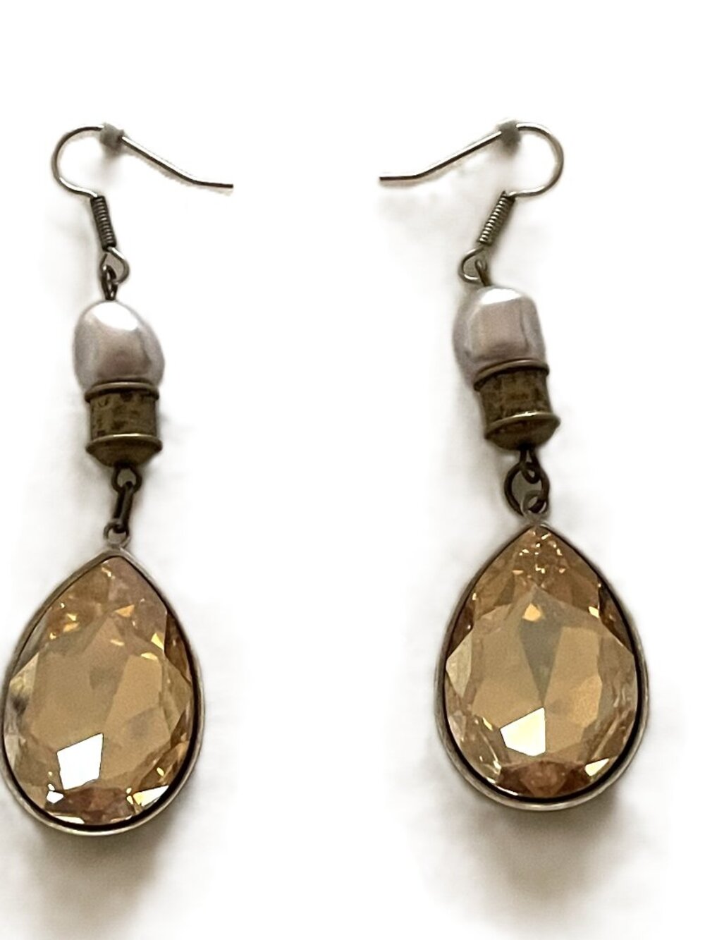 Swarovski® with Large Crystal & Glass Pearl on a Cup Earrings. (NWOT) - (SK0210)